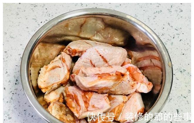 面包糠|炸鸡翅时,脆皮糊如何调制?牢记这3个小技巧,不放面包糠也酥脆
