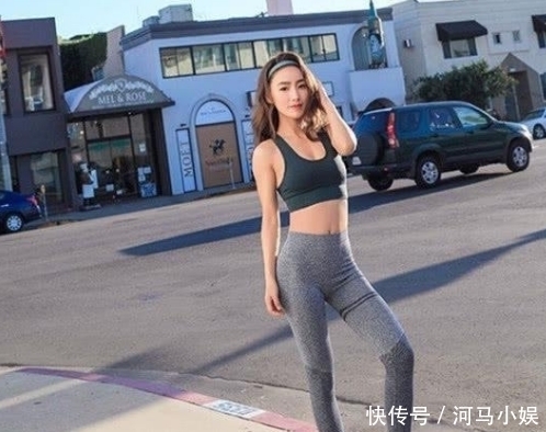 小姐姐|时尚紧身打底裤小姐姐苗条性感,让人一看,怦然心动