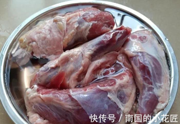 卤牛肉时,记住“1腌2泡”,牛肉不腥不柴,好吃还缩水小