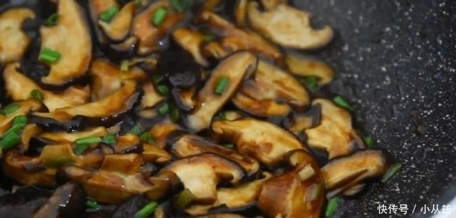 蚝油|“蚝油”是一开始就放,还是最后放?大厨:放对了鲜10倍!