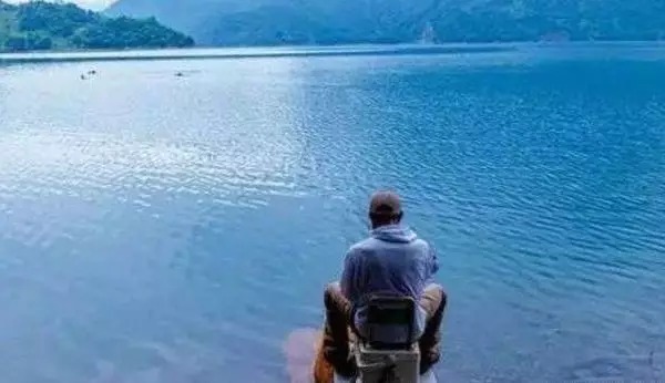 冬天钓鱼想找到鲫鱼一点也不难,按我的方法做,几分钟就能搞定!