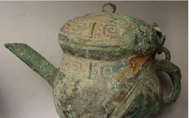 老泪纵横|背包客2斤糖果换来2000万古董,从此销声匿迹,工作人员老泪纵横