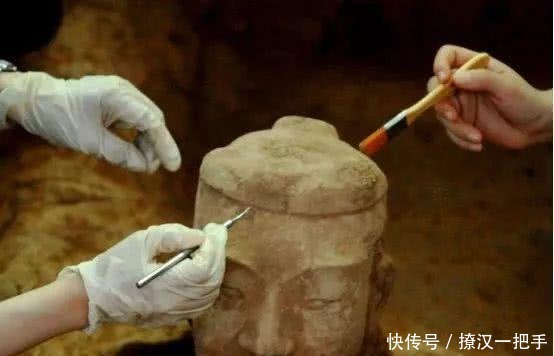 马俑中间有一道土墙,里面到底藏着什么东西看完涨知识了!