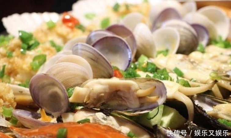 女性40岁之后衰老加速,营养师:多吃3种食物,帮你延缓衰老