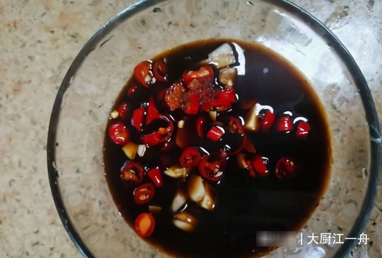 腌萝卜，最忌直接放盐，教你饭店秘制做法，酸辣脆嫩放半年都不坏