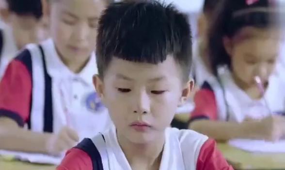 考场|小学生考场崩溃大哭,只因姓名有103画,监考老师看后无从下手