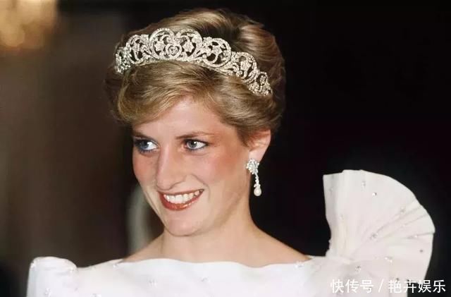 老照片见证戴安娜王妃佩戴过的那些精美珠宝,每件都很夺目