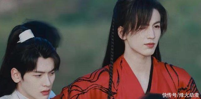 谢怜|《天官赐福》谢怜发型的进阶之路，网友:还是鹿晗的更美观