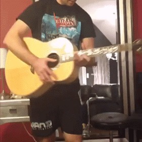 |搞笑GIF:妹子这是什么裙子呢,能上能下真是绝了啊