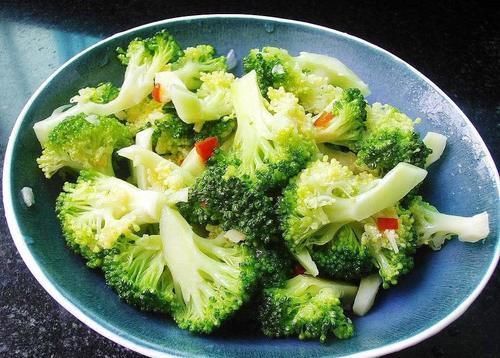西兰花|3种西兰花不要买，越早知道越好，菜贩：我们从来不吃！