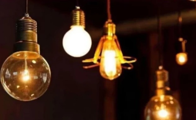 茄子|慈禧第一次看到电灯泡，脱口而出一句话，没想到被人耻笑至今