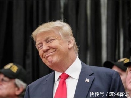 民众|白宫内部上演罕见一幕,美民众被逗乐了:特朗普终于“老实”了?