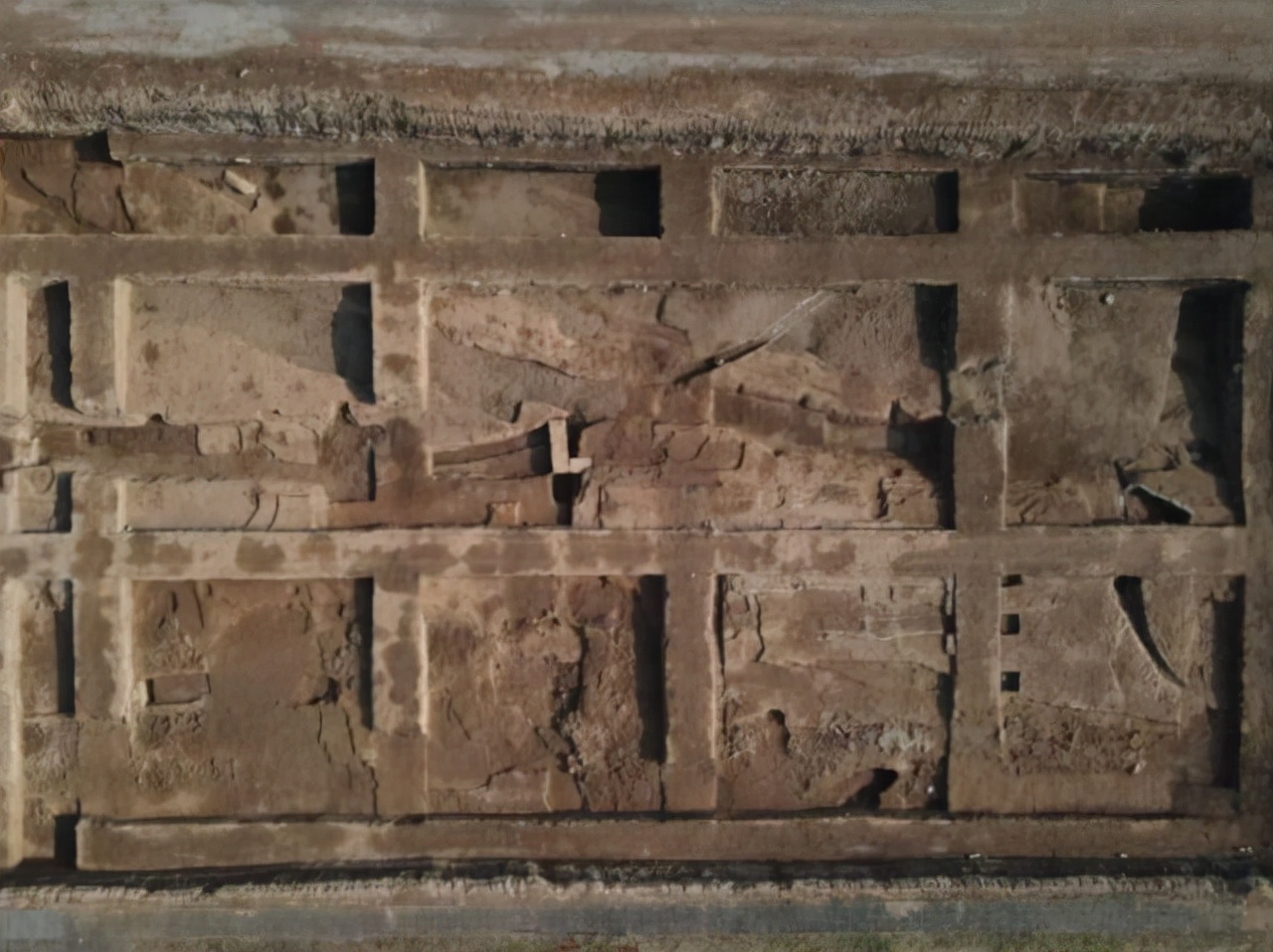 专家们@秦陵外城东门遗址被发掘,证明该城门毁于大火,项羽纵火事件实锤