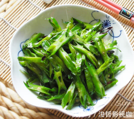 胳膊|天然的“燃脂菜”找到了,每天炒一盘,燃烧脂肪,瘦胳膊瘦腿!