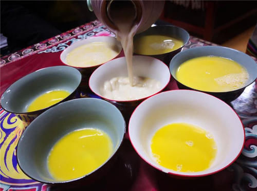 甜点|老外常吃的“黄油”到底是什么？中国很少生产，和酥油有什么差别