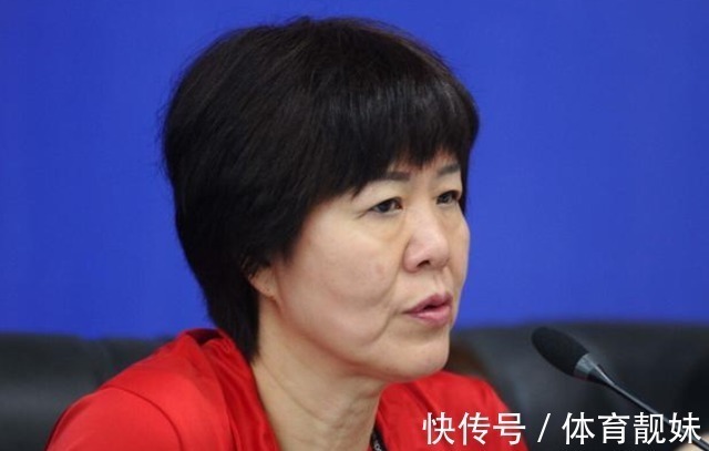 李朱濠|中国女排迎坏消息!夺冠功勋二传宣布退役,国家队急需引进新血液