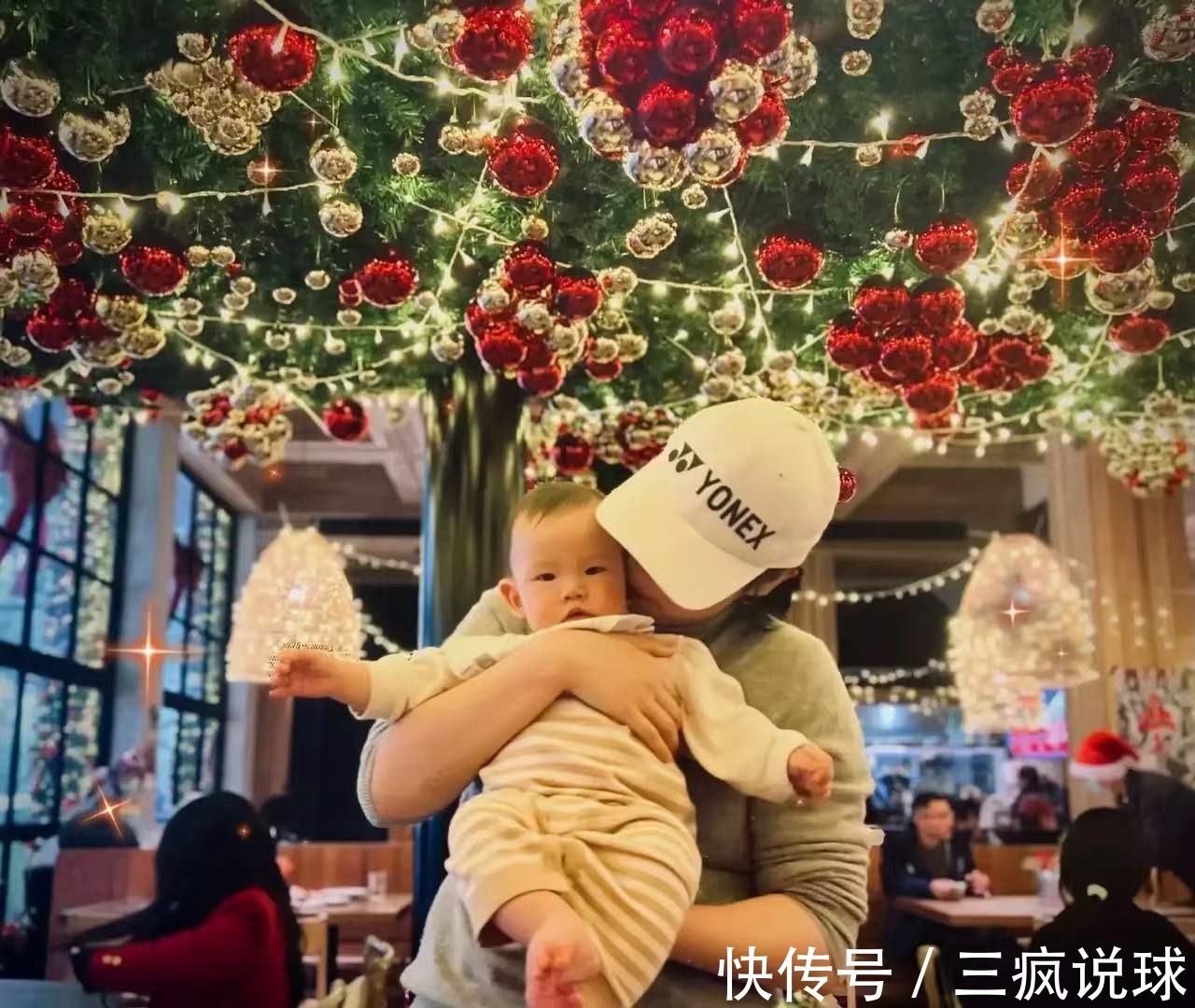 王适娴|王炸组合!国羽奥运冠军+世界冠军夫妇晒全家福,一家3口画面温馨