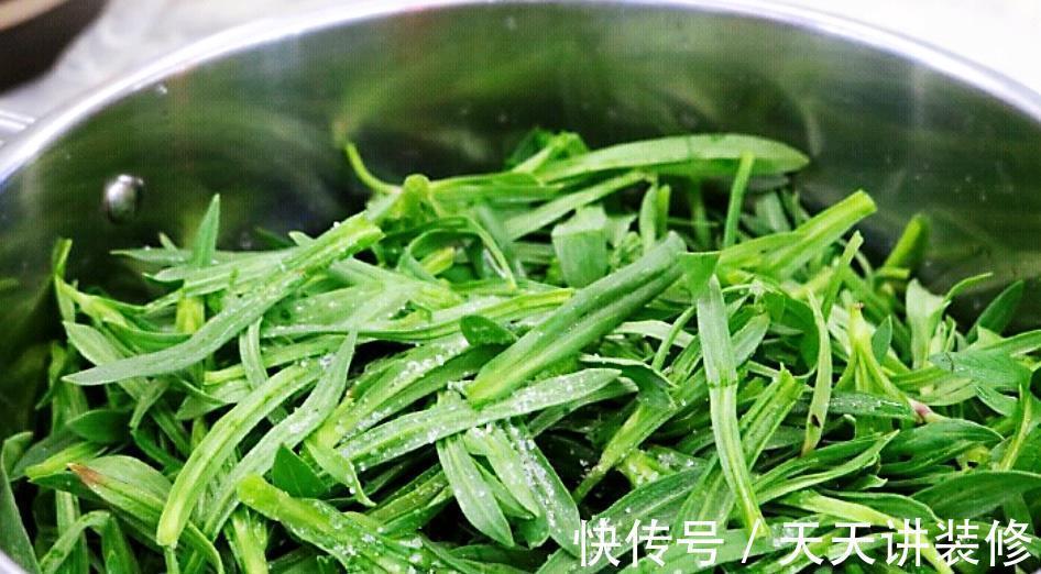 夏季|夏季,不吃肉也不能放过这菜,上锅一蒸吃一碗,凉血润肺好营养