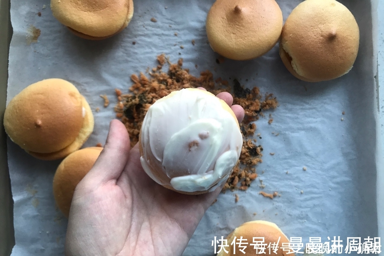 美食|网红美食海苔肉松小贝,自己在家也能做,步骤大公开,想学你就来