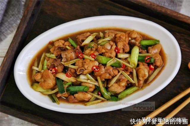  广西人爱吃这道菜，家常美味，素菜比肉抢手，炒一盘味道绝不失望