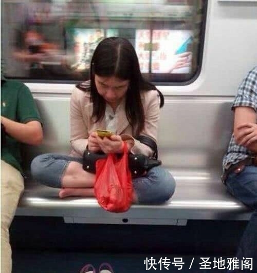 大哥的防晒做就是高啊,看着都凉爽,不过还是祈求老天爷