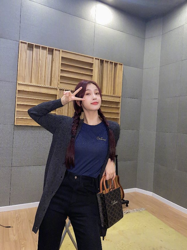 fendi|不会吧？原来最火的包包是「购物袋」