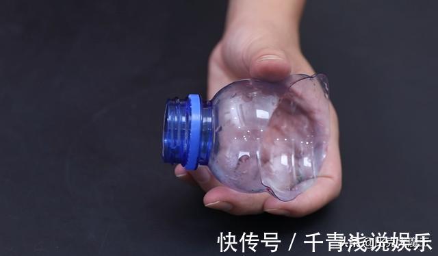 大瓶口的塑料瓶别扔了，简单改造一下，厉害又好用，家家都能用到