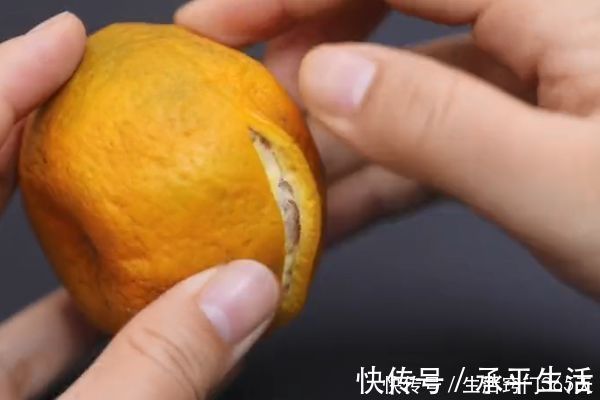 家中突然停电别慌,只需剥一个橘子,瞬间照亮整个屋子,太棒了!