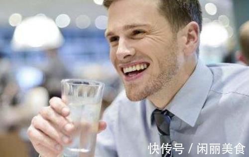 少喝|白开水是免费的“长寿药”，但2个时间段尽量少喝，多数人均忽略