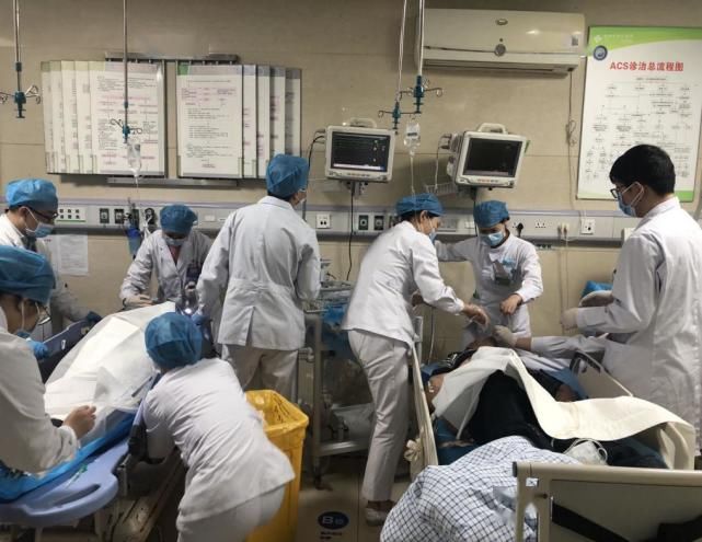 如勒|小孩子打闹，叮嘱孩子一定不要勒脖子啊