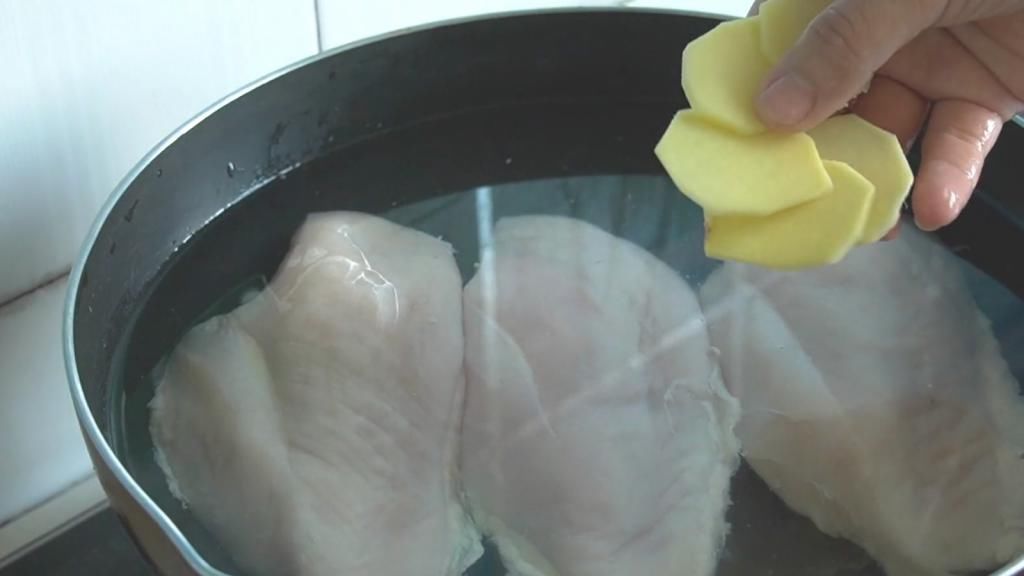 两不误|立秋之后贴秋膘,鸡胸肉不炒不炸不煲汤,麻辣美味不发胖,营养减脂两不误