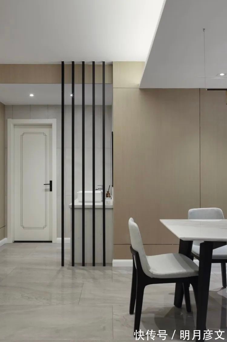 黑白配|100㎡现代简约,自然舒适木质感,结合时尚的黑白配,高级端庄