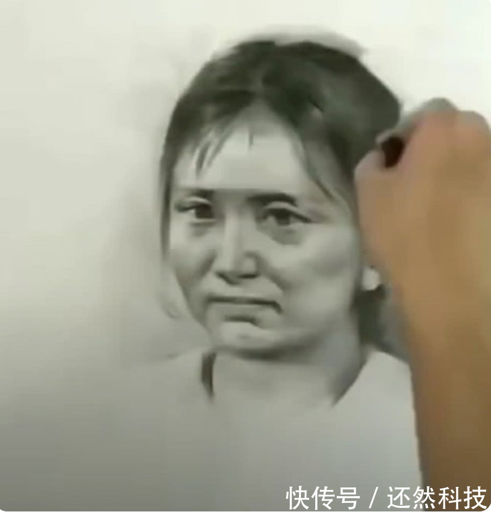 匆匆|美术生手绘杨幂的一生,匆匆几笔从小孩变老人,这操作也太神了