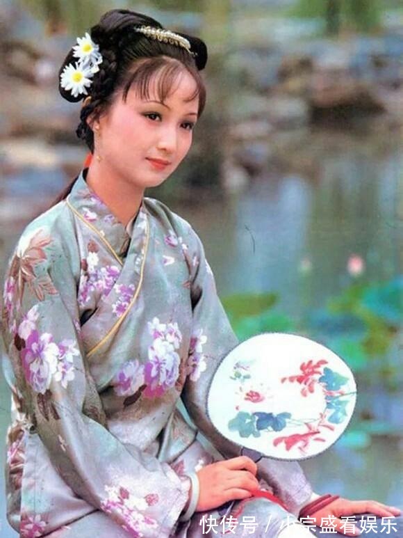 平儿虾|《红楼梦》:平儿虾须镯丢了,王熙凤为什么不让大家找?