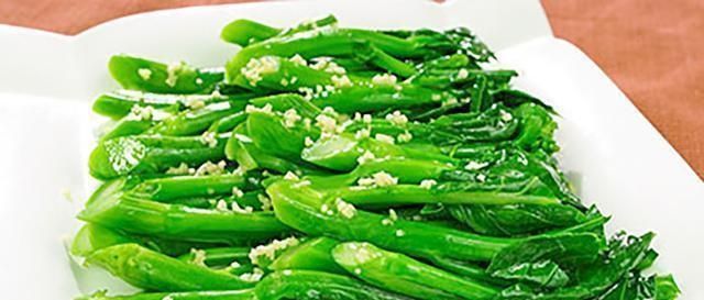 方法|不论炒什么青菜,牢记不要直接下锅炒,大厨都这样做,翠绿还鲜香