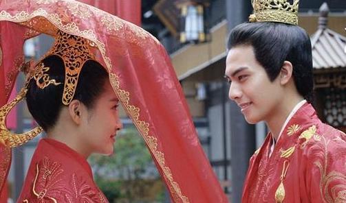 皇后|她从公主变奴隶,再从奴隶变皇后,24岁丧夫却成为古今第一太后!