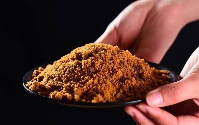  女人来“例假”时，早晚常吃4种食物，或助你排出污血，子宫更健