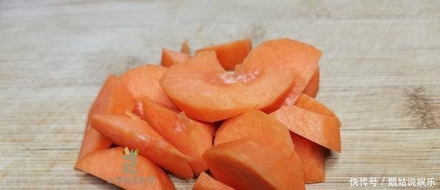 数九天，我常用“一菜一果”打米糊，香浓暖胃，经常用脑更要多喝