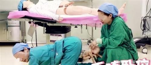 助产士|顺产有多不容易助产士揭秘多种分娩姿势,躺着生并非最佳选择