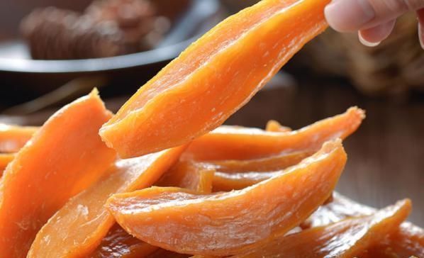 红薯|教你一个快速做红薯干的方法,不用晾晒,简单几步轻松搞定,好吃