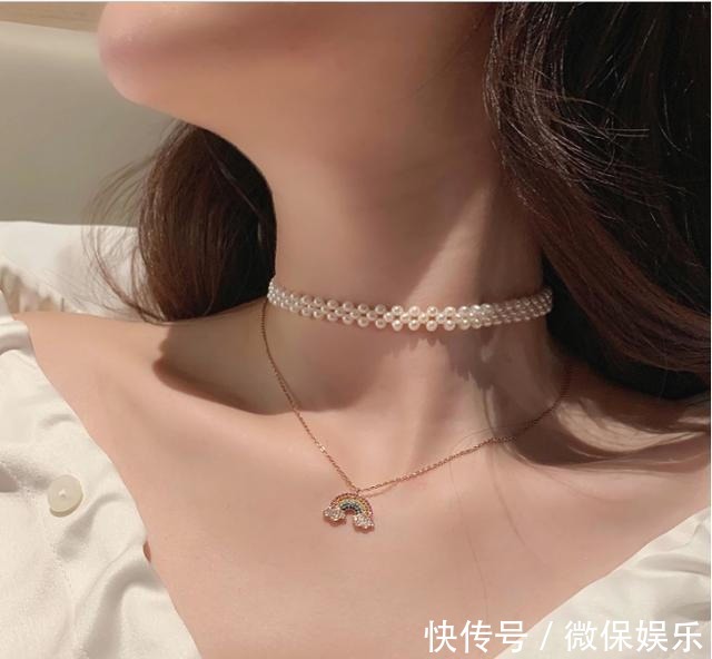 项链 每个脸型都有适合的耳环类型,戴对款式提升气质,教你4种戴法