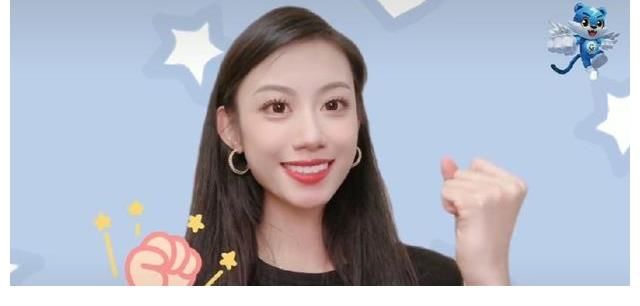 伍珂玥夺冠后,不仅签约了梦响强音,还成为了禁毒大使