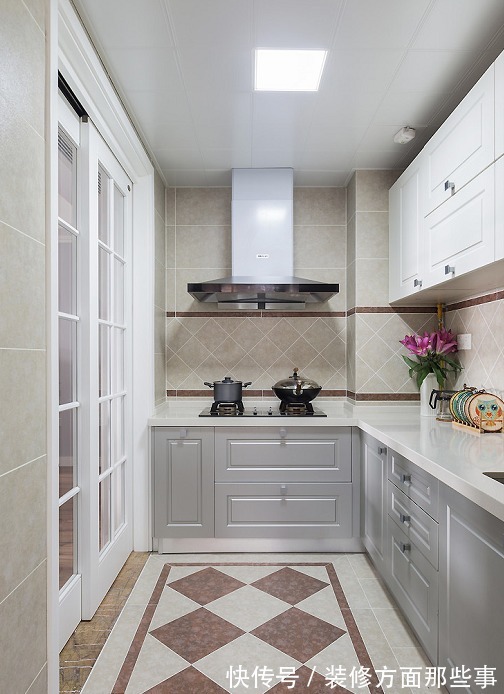 装饰|120平美式风三居室，高雅家具搭配轻奢金属系装饰艺术气息十足