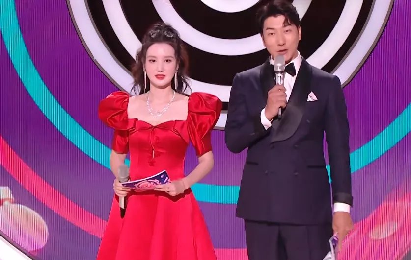 晚会|817晚会油腻腻，张萌如白馒头，晓明竟伤害力最小，娜扎真别主持