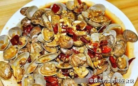 爆炒花甲时，到底要不要焯水？八成人不懂，难怪吃起来有沙有腥味