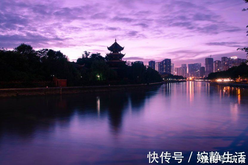 相思&温庭筠很经典的一首词,短短27字,便写尽了相思之苦