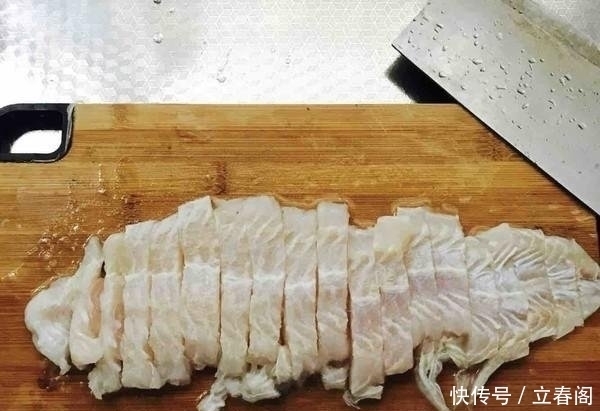 龙利鱼|夏天,吃甲鱼鲫鱼都不如吃它,8块钱一斤,蛋白质却是牛奶的8倍