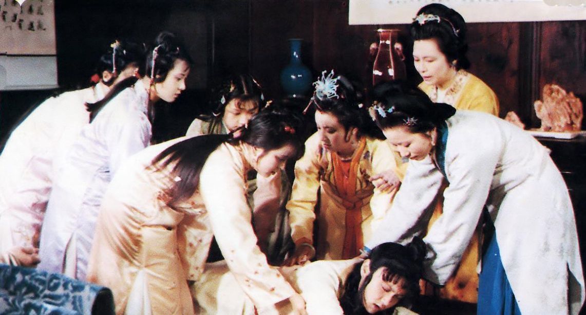 贾环@?《红楼梦》里,到底是谁促成了贾宝玉挨打?