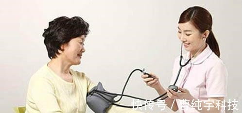 高血压患者|血压高的人注意高血压最怕3种食物,经常食用,血压很快降下去