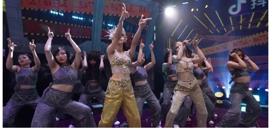 团舞|《蒙面舞王》首场淘汰赛结果揭晓,炸裂舞台燃爆全场